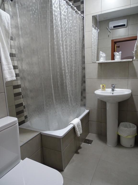 Hostal Argentina Касерес Экстерьер фото