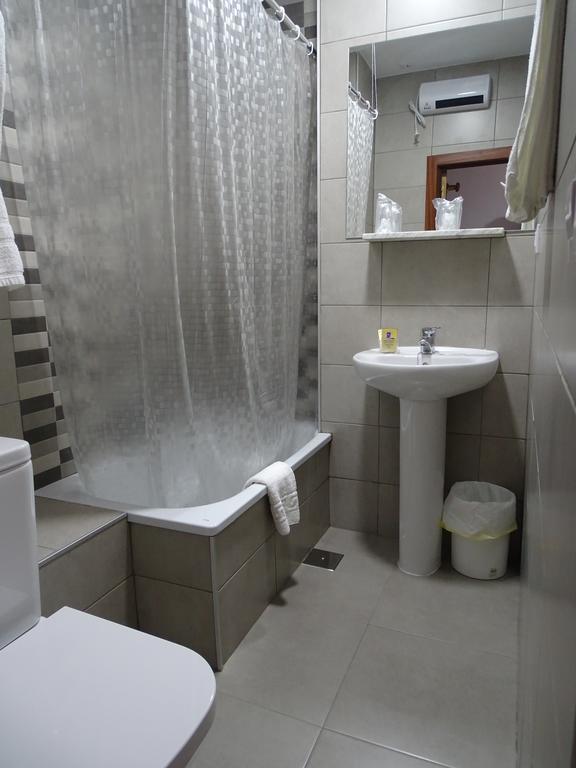 Hostal Argentina Касерес Экстерьер фото
