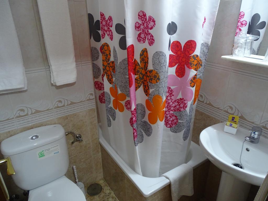 Hostal Argentina Касерес Экстерьер фото