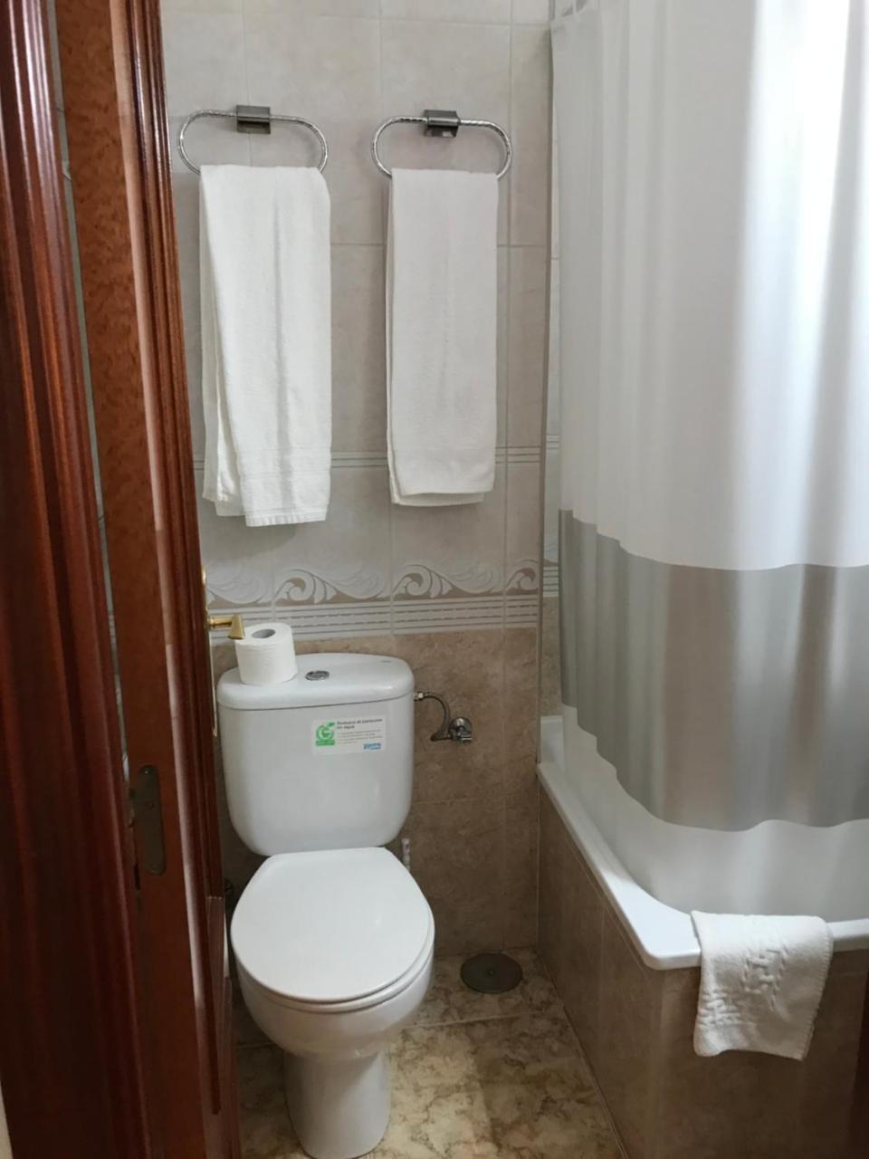 Hostal Argentina Касерес Экстерьер фото